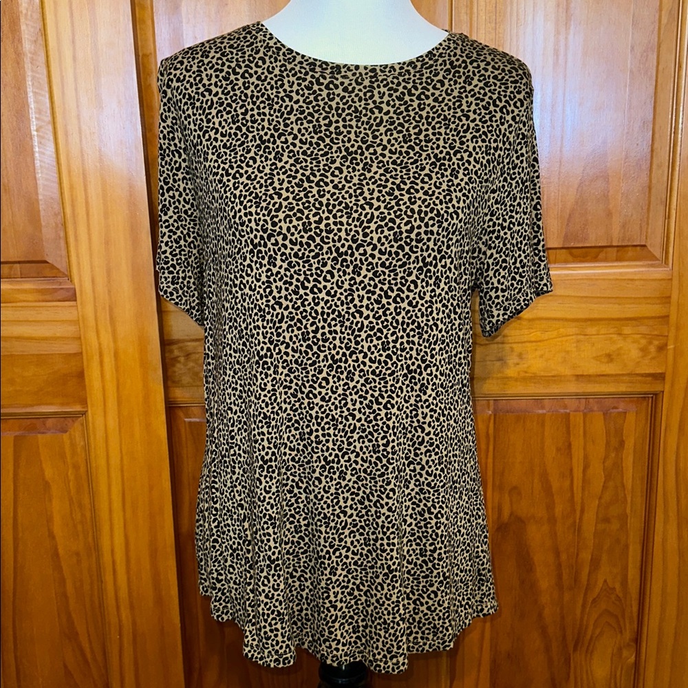 Old Navy Tan and Dark Brown Leopard Print Luxe Tshirt
